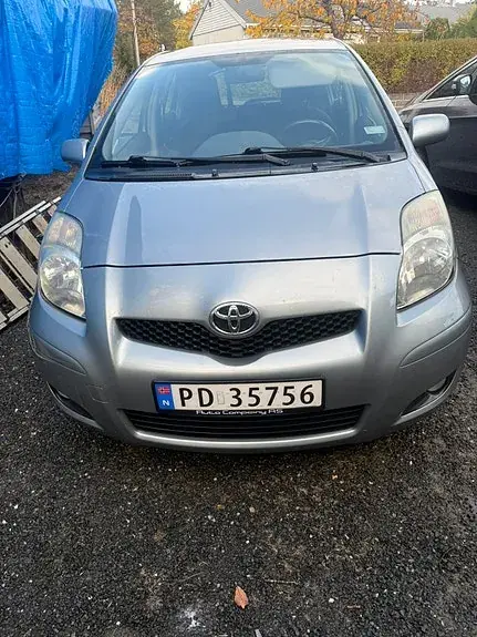 Toyota Yaris 2010 photo 3