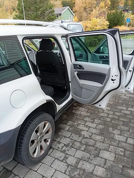 Skoda Yeti 2013 photo 3