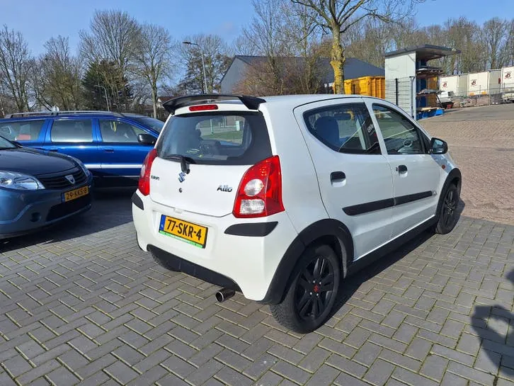 Suzuki Alto 2011 photo 3