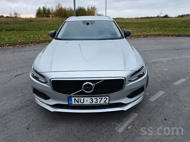 Volvo V90