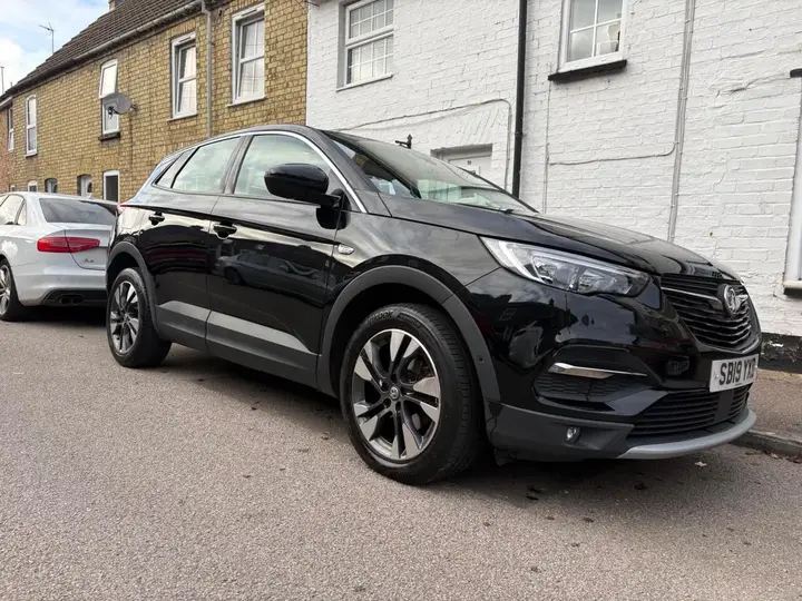 Vauxhall Grandland X 2019 photo 2