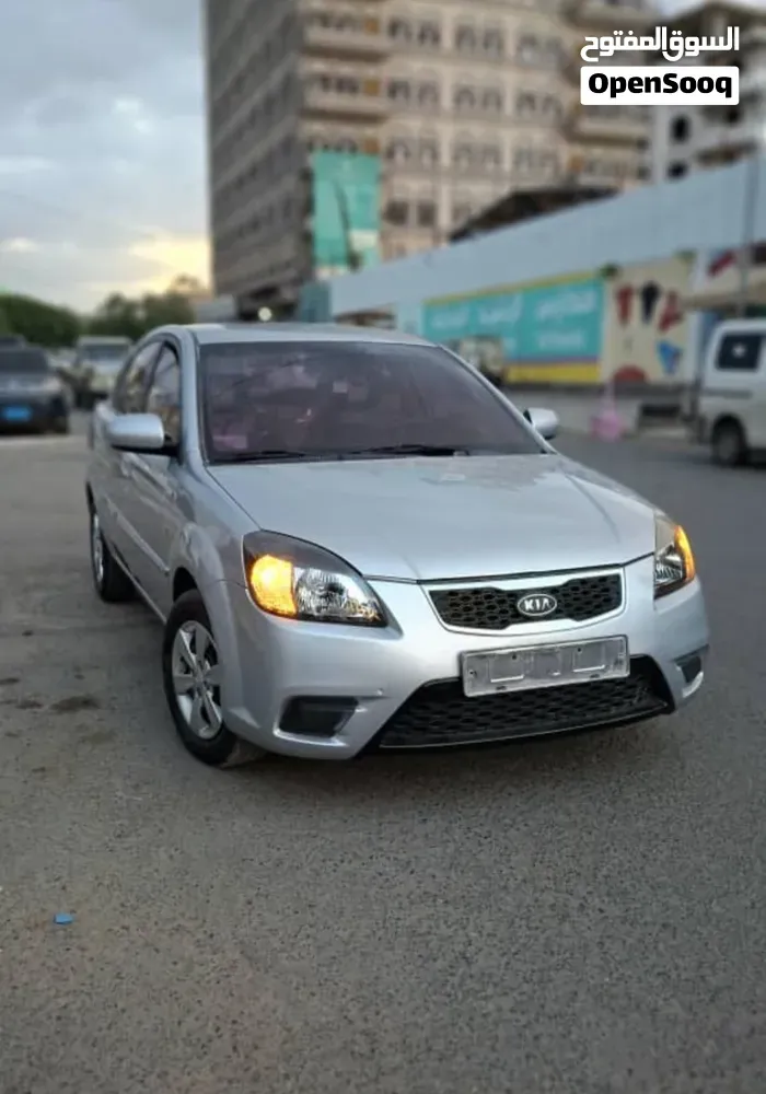Kia Pride 2011 photo 2
