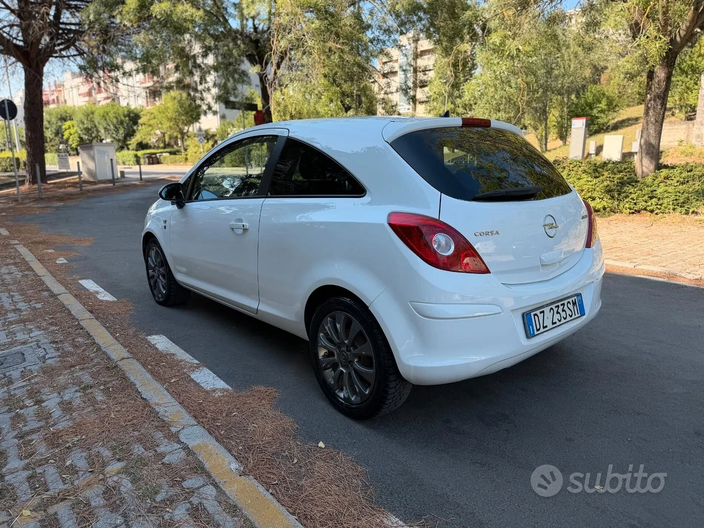 Opel Corsa 2010 photo 3