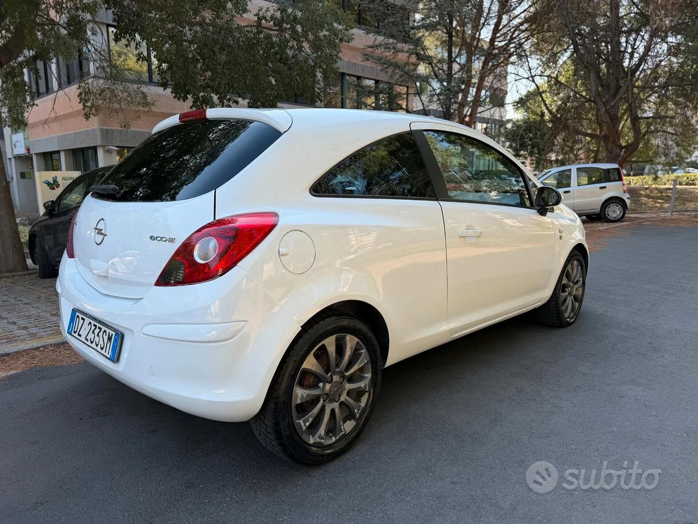 Opel Corsa 2010 photo 4