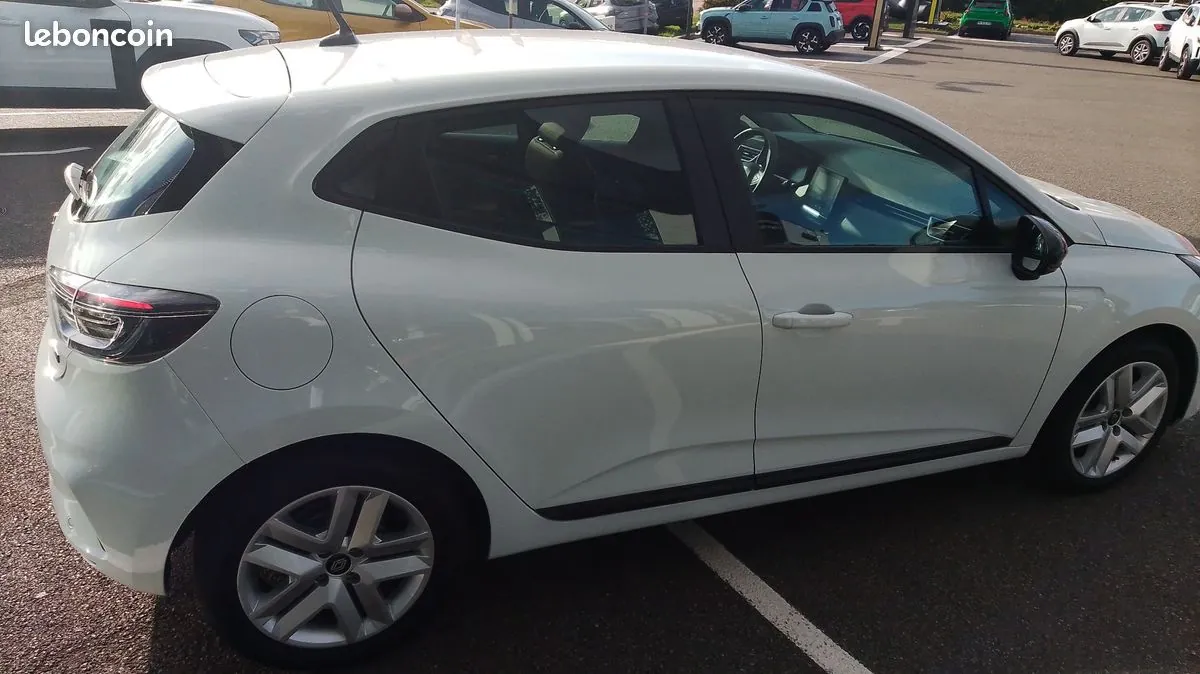 Renault Clio 2025 photo 5