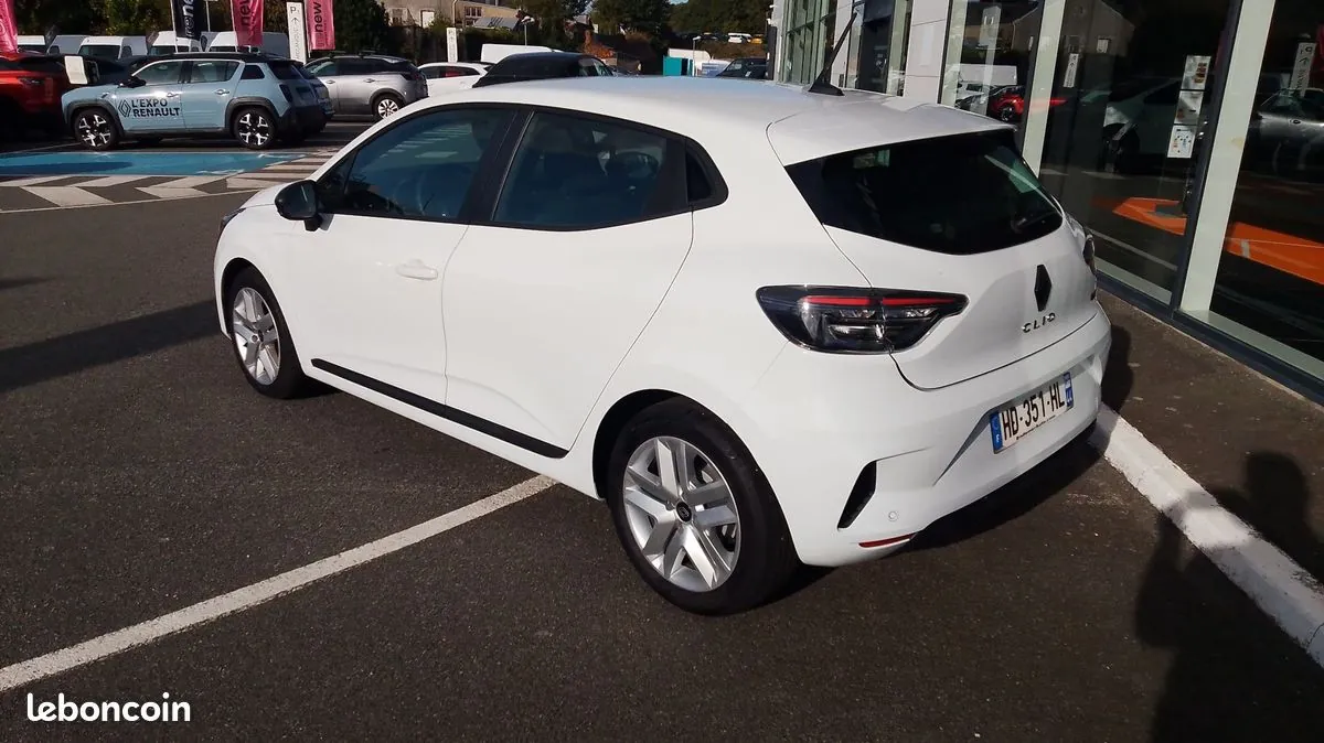 Renault Clio 2025 photo 3