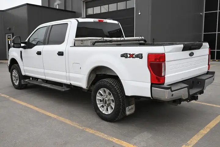 Ford F250 2022 photo 3