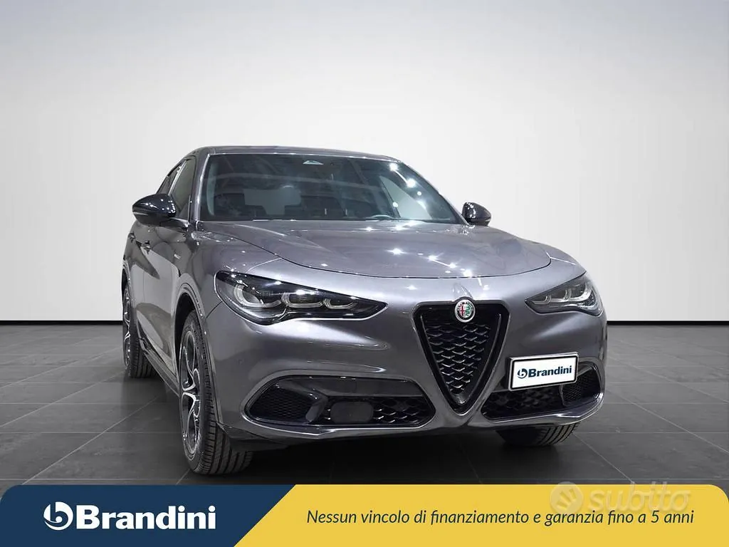 Alfa Romeo Stelvio 2025 photo 4