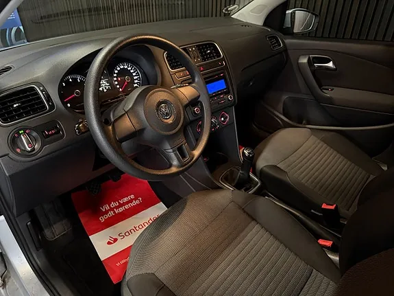 Volkswagen Polo 2010 photo 3