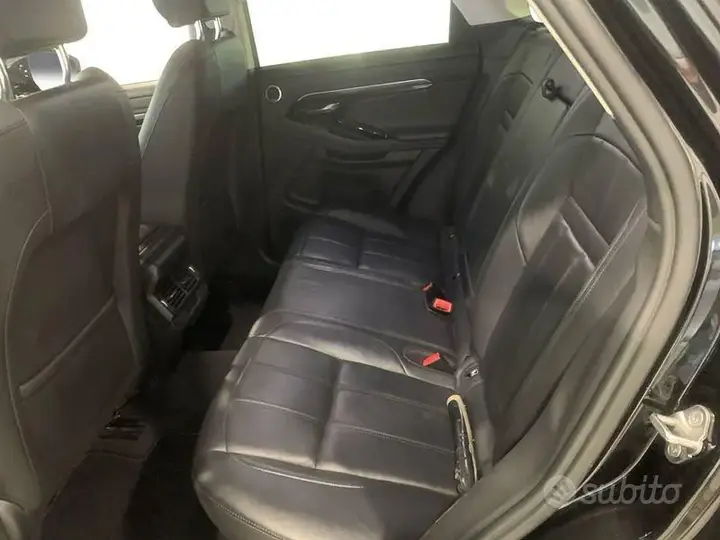 Land Rover Evoque 2022 photo 5