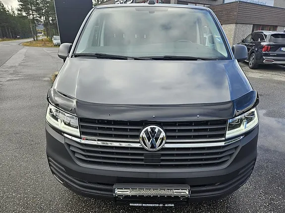 Volkswagen Transporter 2022 photo 2