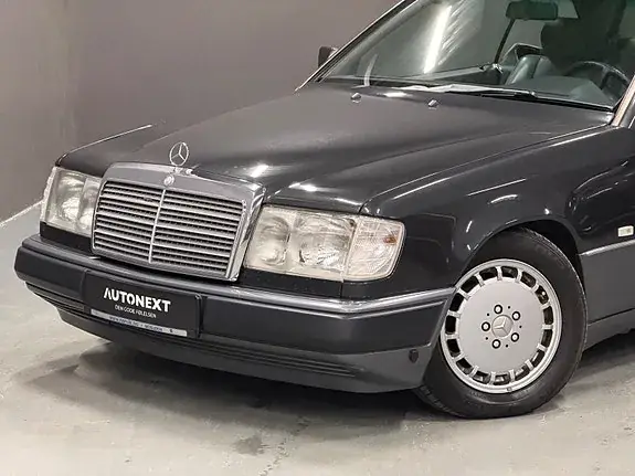 Mercedes-Benz 230 Ce 1990 photo 2