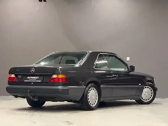 Mercedes-Benz 230 Ce 1990 photo 5