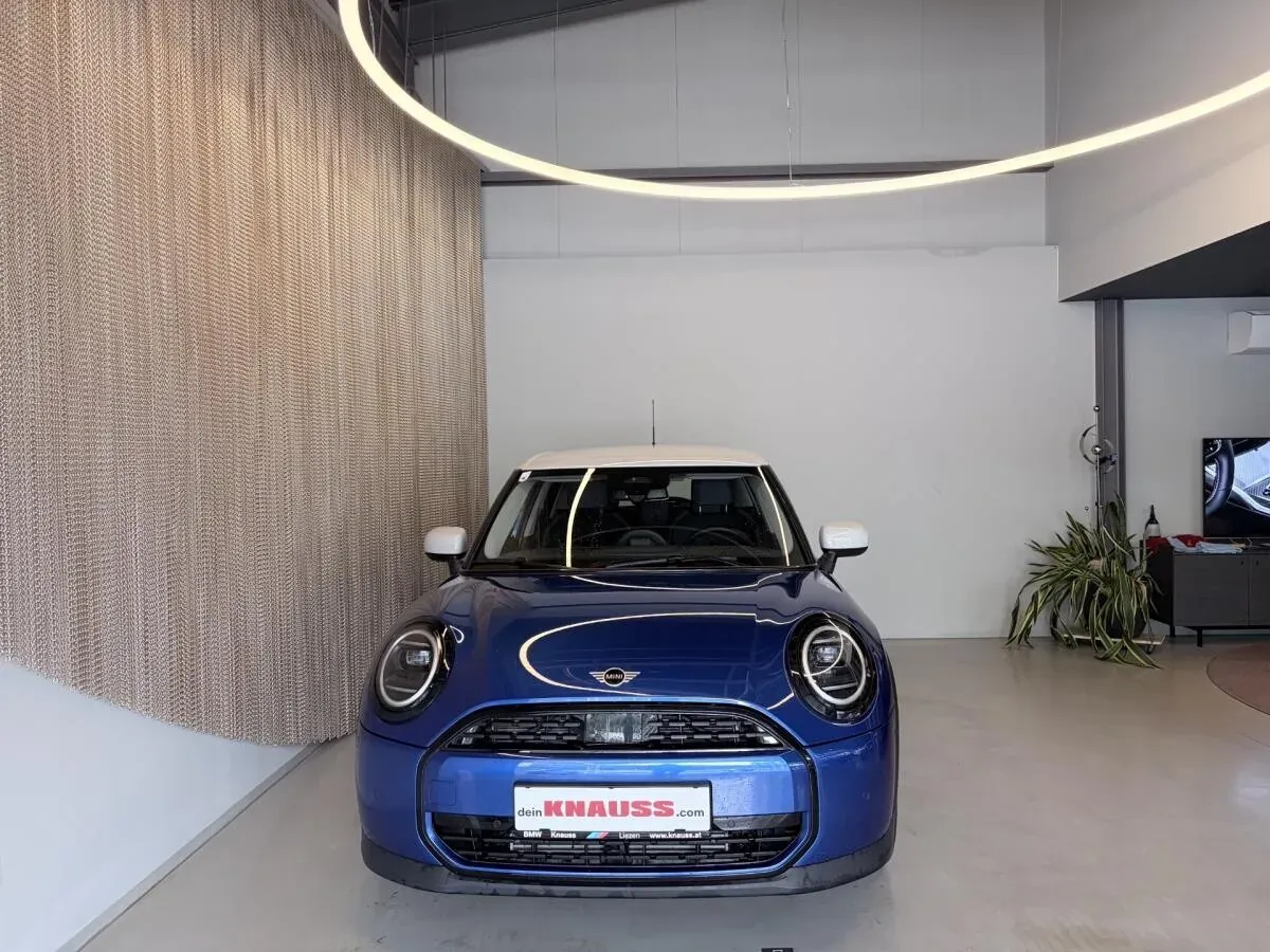 Mini Cooper 2025 photo 2