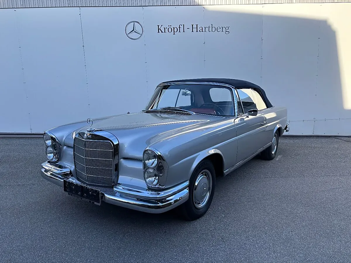 Mercedes-Benz C-Class photo 2