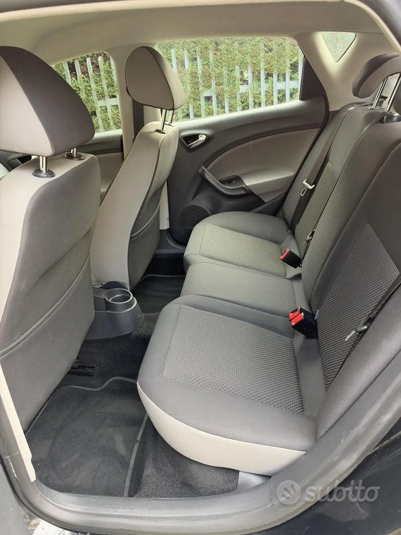 Seat Ibiza 2016 photo 5