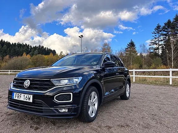 Volkswagen T-Roc 2020 photo 2