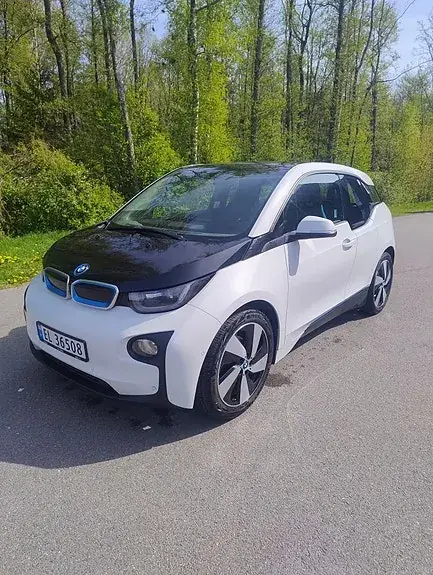 BMW I3