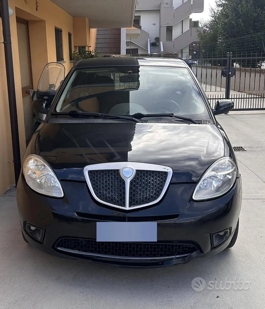 Lancia Ypsilon