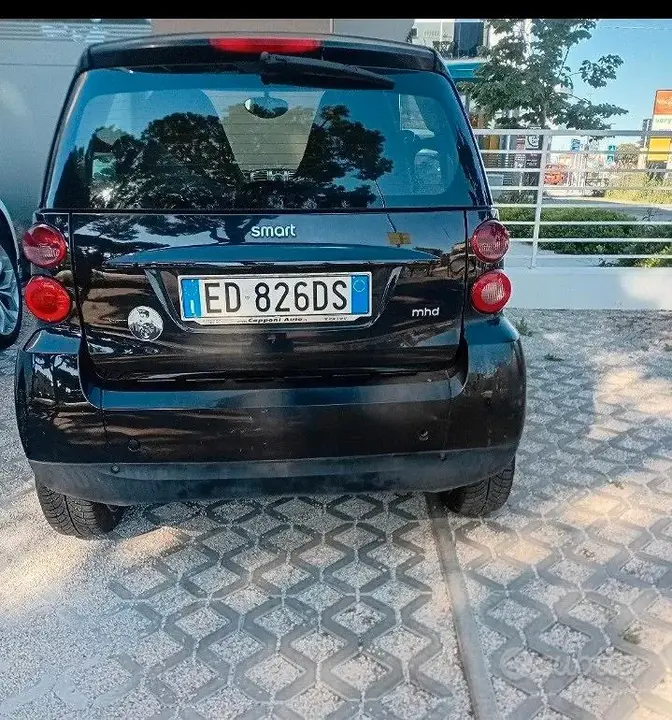 Smart Fortwo 2010 photo 2