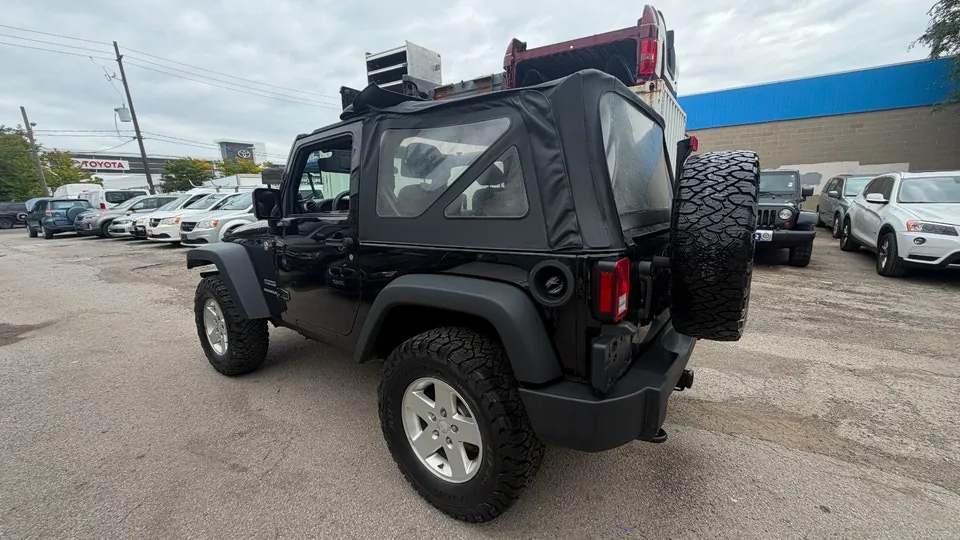 Jeep Wrangler 2012 photo 4