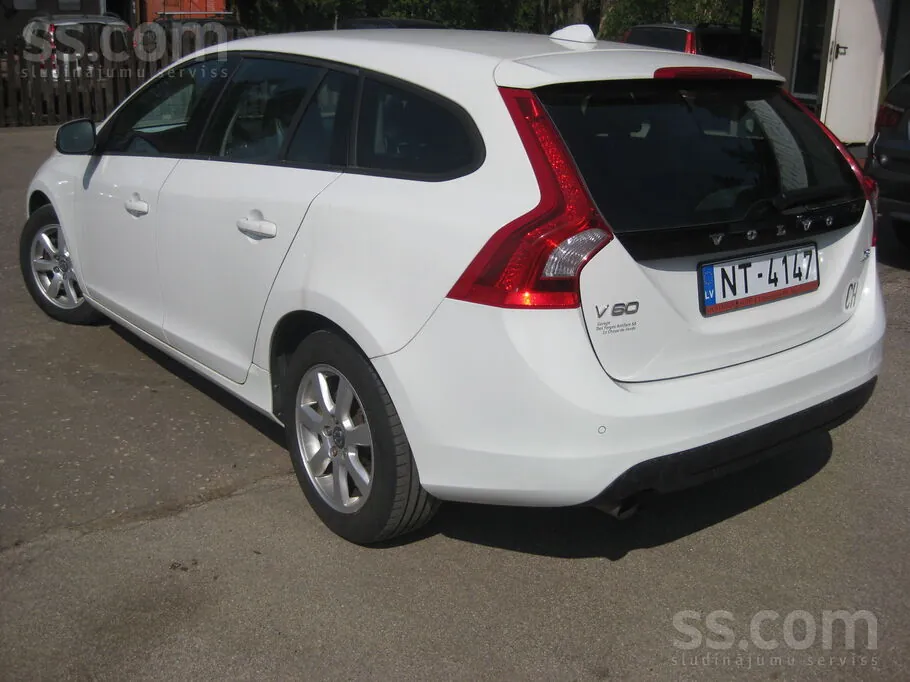 Volvo V60 2011 photo 3