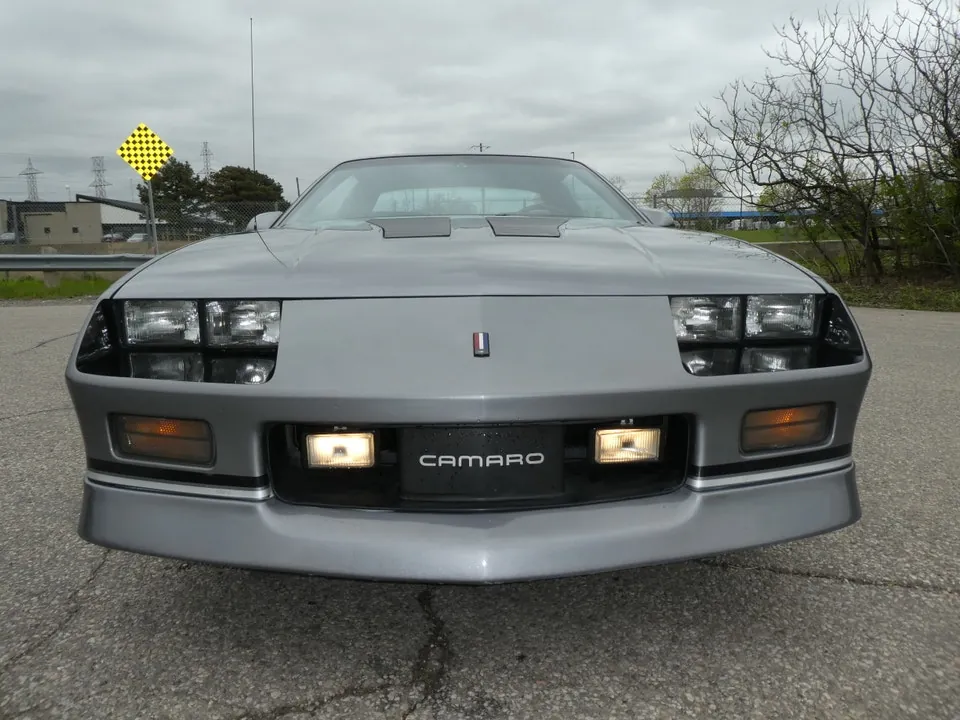Chevrolet Camaro 1988 photo 2
