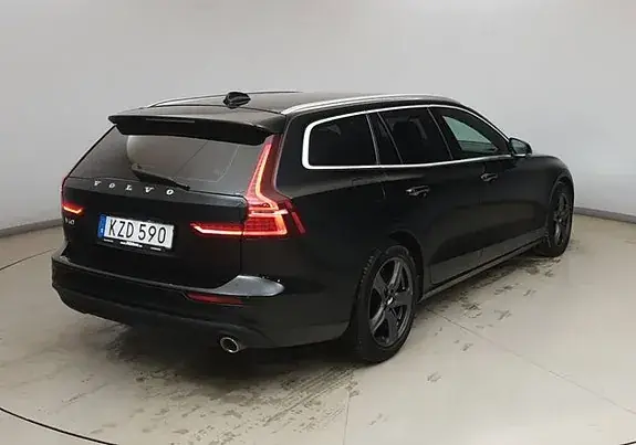 Volvo V60 2019 photo 2