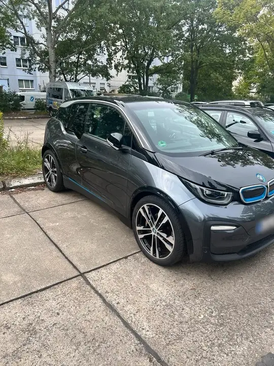 BMW I3