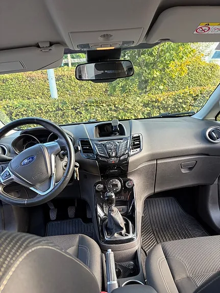 Ford Fiesta 2015 photo 3