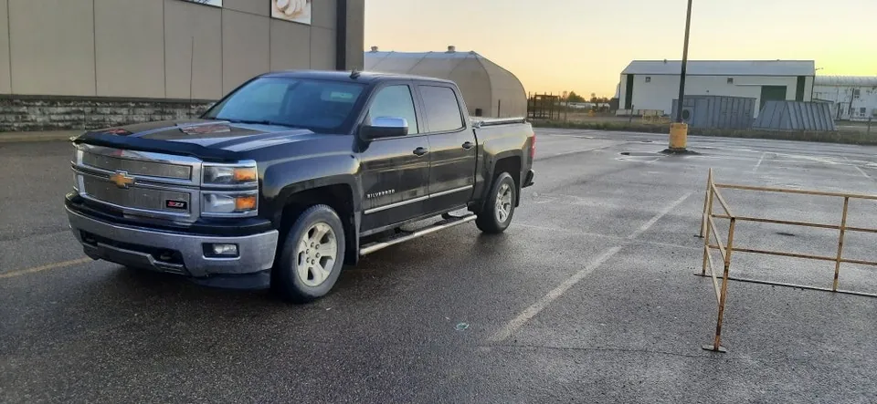 Chevrolet Silverado 1500 2014 photo 2