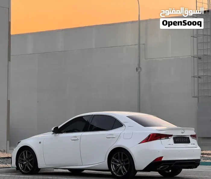 Lexus Is 2019 photo 3