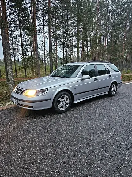 Saab 9-5 2004 photo 2