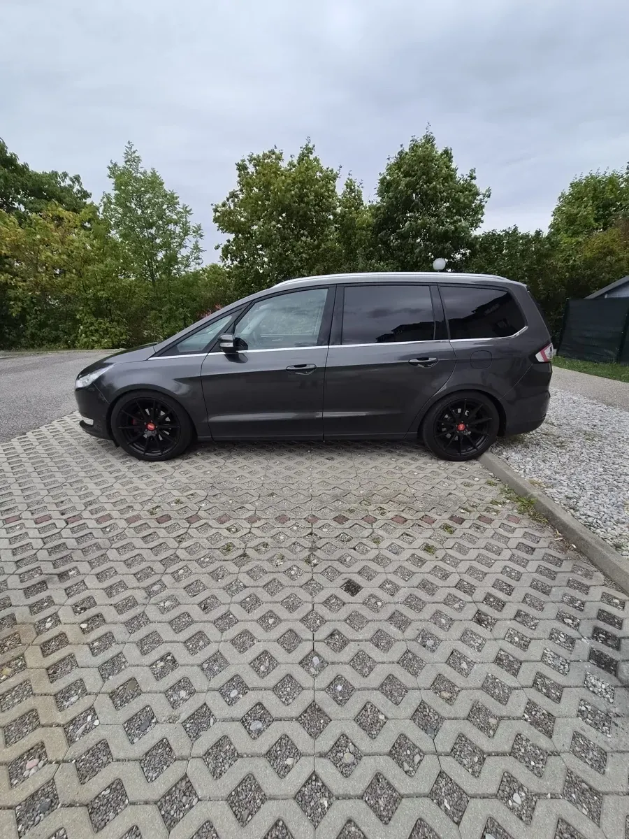 Ford Galaxy 2016 photo 2