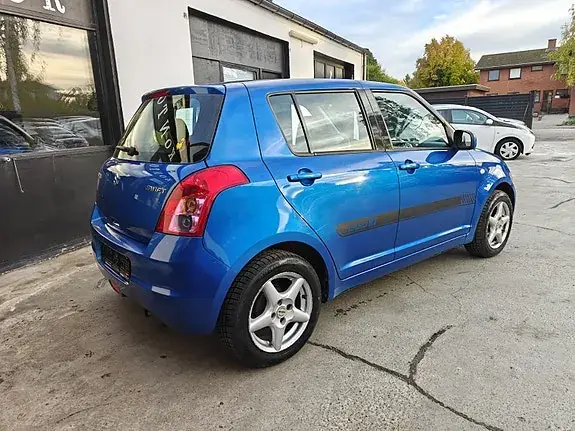 Suzuki Swift 2008 photo 4