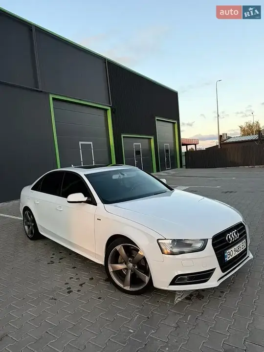 Audi A4 2014 photo 2