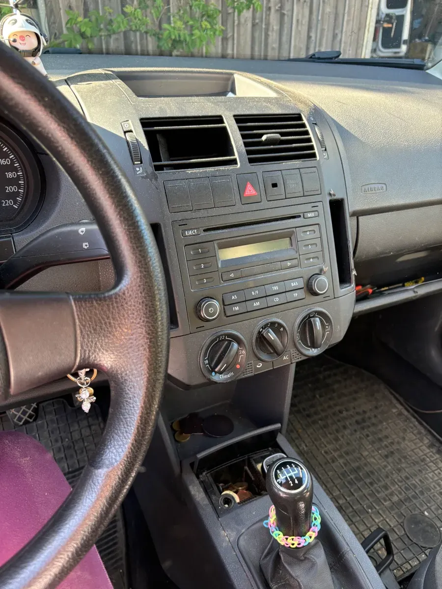 Volkswagen Polo 2007 photo 2