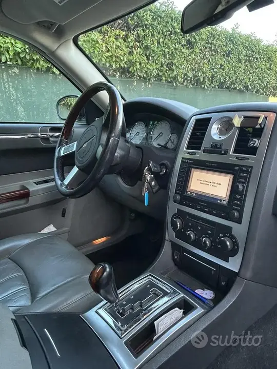 Chrysler 300C 2008 photo 3