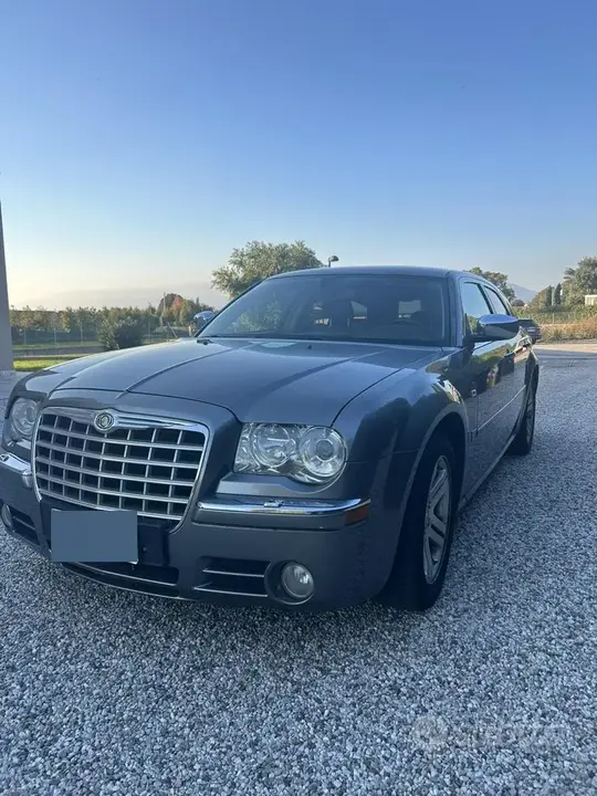 Chrysler 300C 2008 photo 2