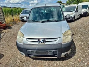 Peugeot Partner 2008 photo 2