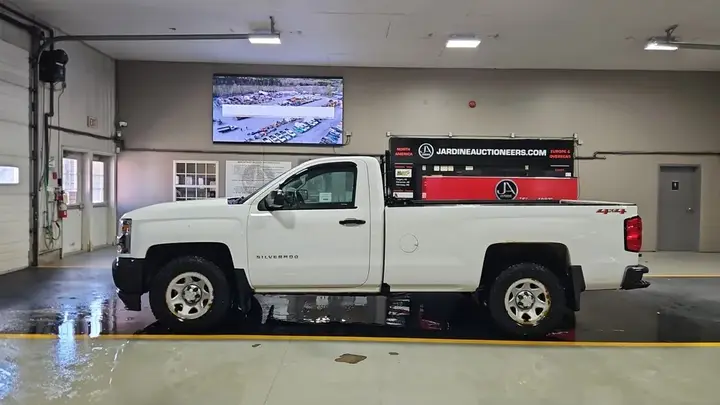 Chevrolet Silverado 1500 2018 photo 2