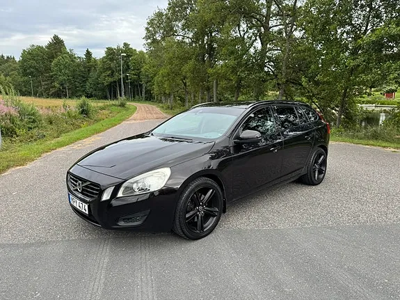 Volvo V60 2011 photo 2