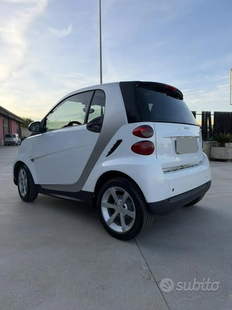Smart Fortwo 2008 photo 2
