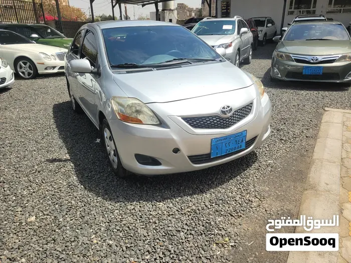 Toyota Yaris 2010 photo 3