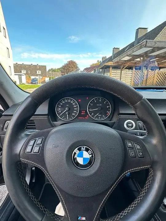 BMW 325I