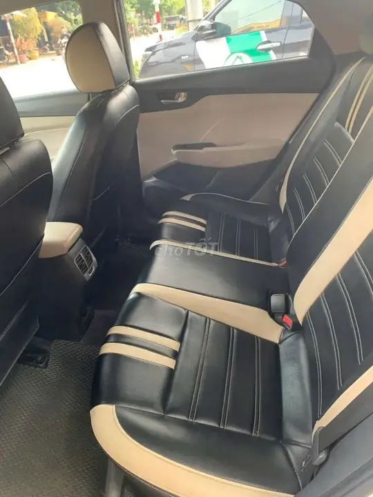 Hyundai Accent 2010 photo 5