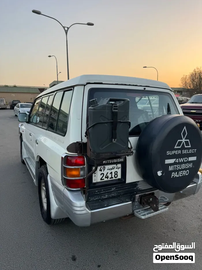 Mitsubishi Pajero Gls 2000 photo 2