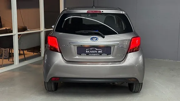 Toyota Yaris 2015 photo 5