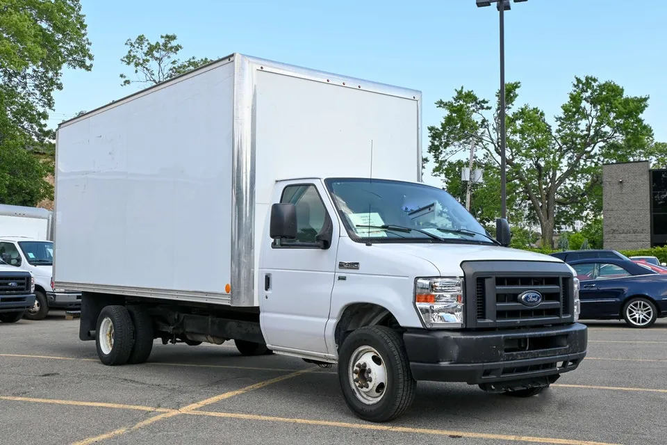 Ford E-Series 2019 photo 3