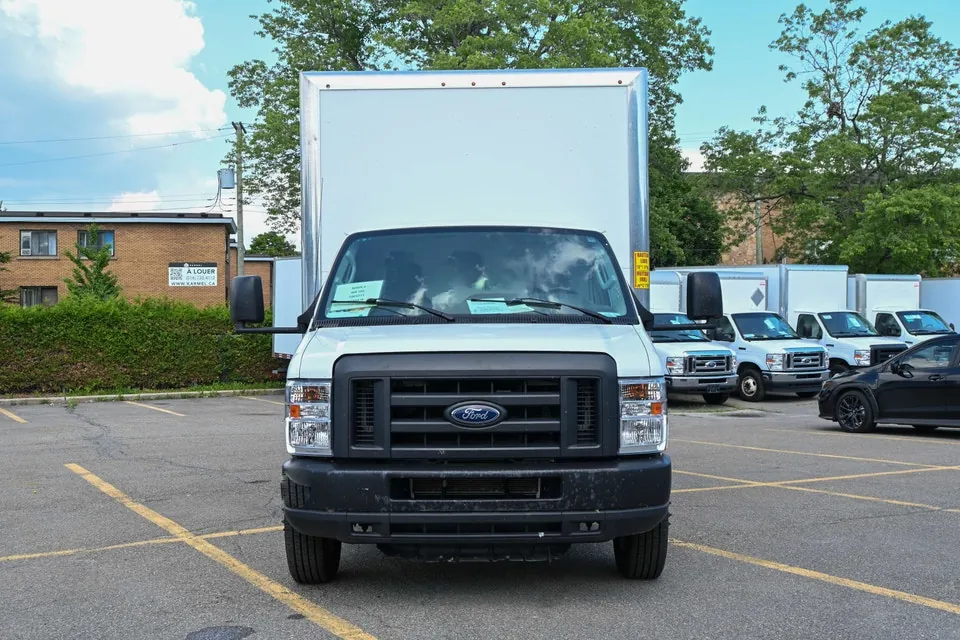 Ford E-Series 2019 photo 2